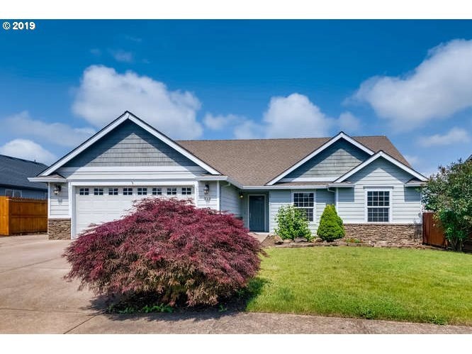 312 Trout St, Molalla, OR 97038 - photo 1