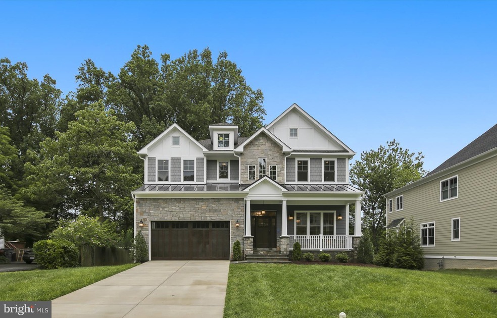 2136 Emilys Ln, Falls Church, VA 22043 - photo 1