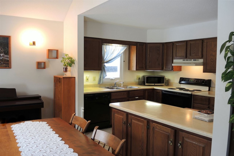 14 Barley Field Place, Rutland, VT 05701 - photo 1