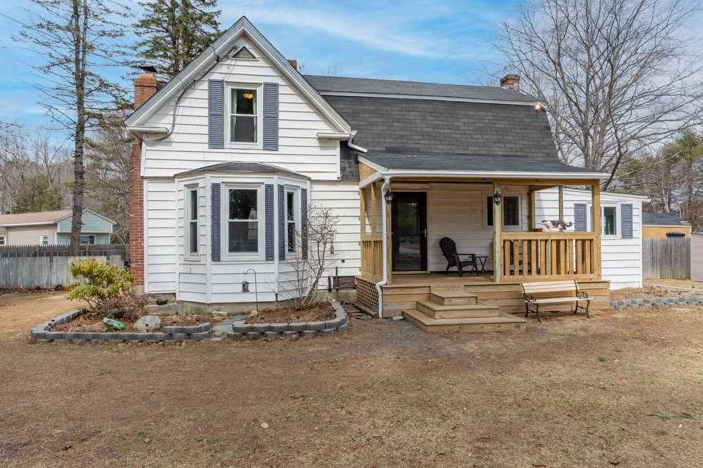 1-web-or-mls-121WhitehouseCrossing-6