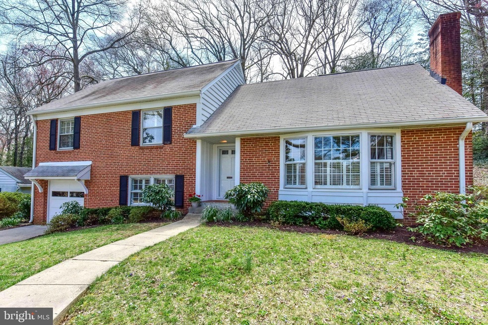 825 Elaine Ct, Alexandria, VA 22308 - photo 1