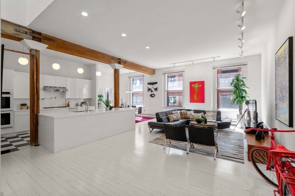 134 Beach St unit 5, Boston, MA 02111 - photo 1