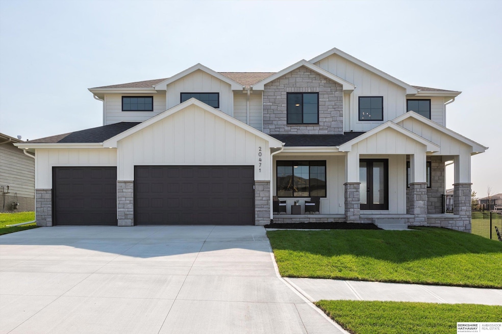 Sold $640,030