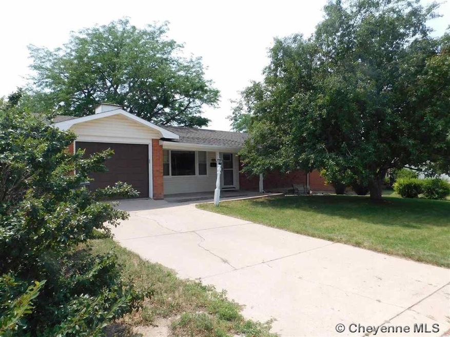 1543 Adams Ave, Cheyenne, WY 82001 - photo 1