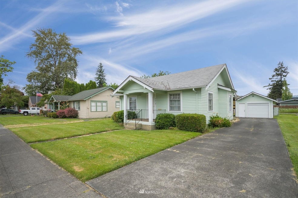 3018 Dover St, Longview, WA 98632 - photo 1