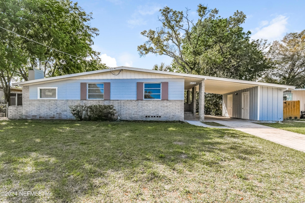 6238 Green Pine Ln, Jacksonville, FL 32277 - photo 1