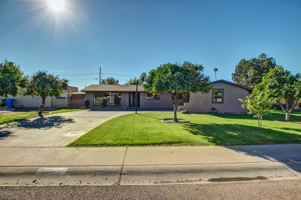 3707 W Griswold RD