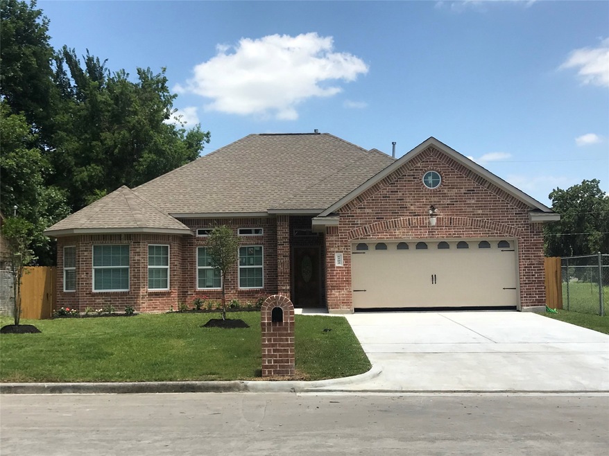 6502 Ashton St, Houston, TX 77091 - photo 1