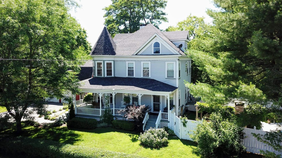1 371 Main St Fairfield