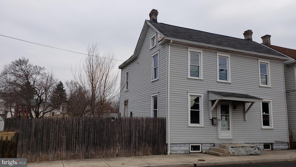408 E Franklin St, Hagerstown, MD 21740 - photo 1