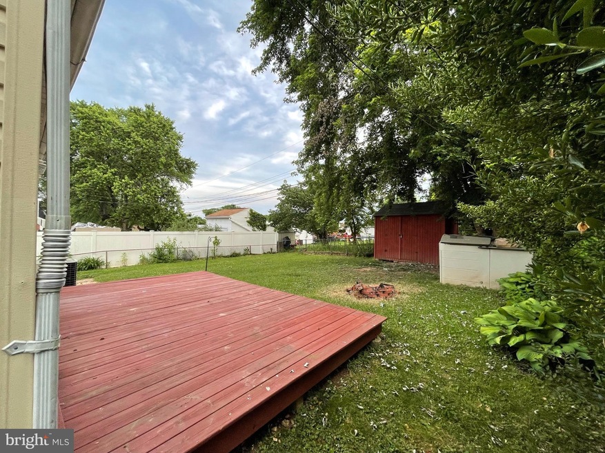 4211 Thorncliff Rd, Nottingham, MD 21236 - photo 1