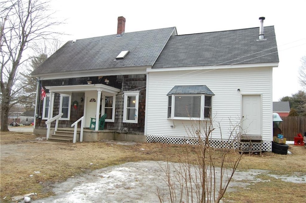 37 Mitchell St, Mechanic Falls, ME 04256 - photo 1