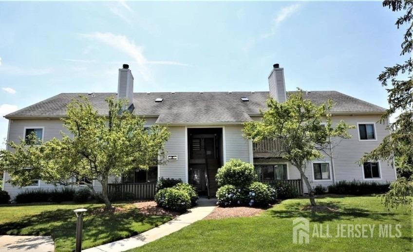 404 Aspen Dr, Plainsboro, NJ 08536 - photo 1