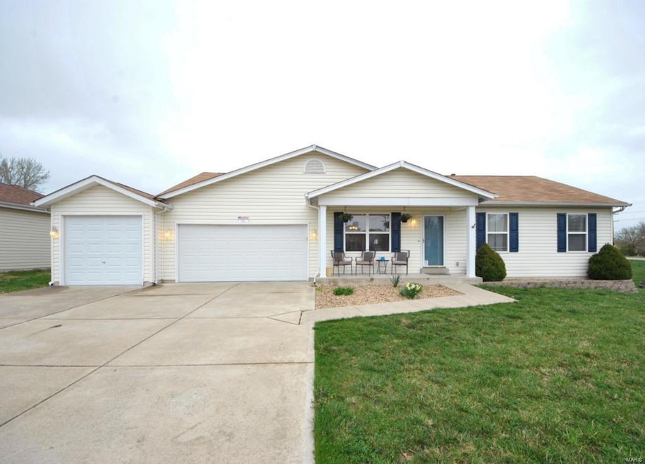 Great 3 Bedroom 2 Bath Ranch Home in Sought After 