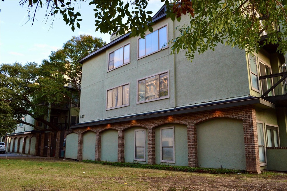 807 W 25th St unit 103, Austin, TX 78705 - photo 1