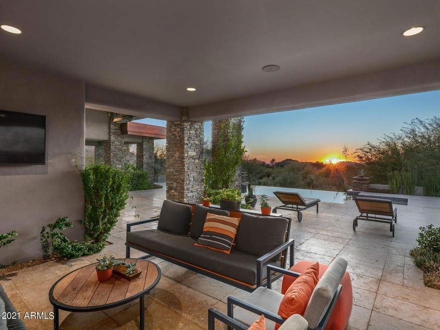 001_Outdoor Living Areas