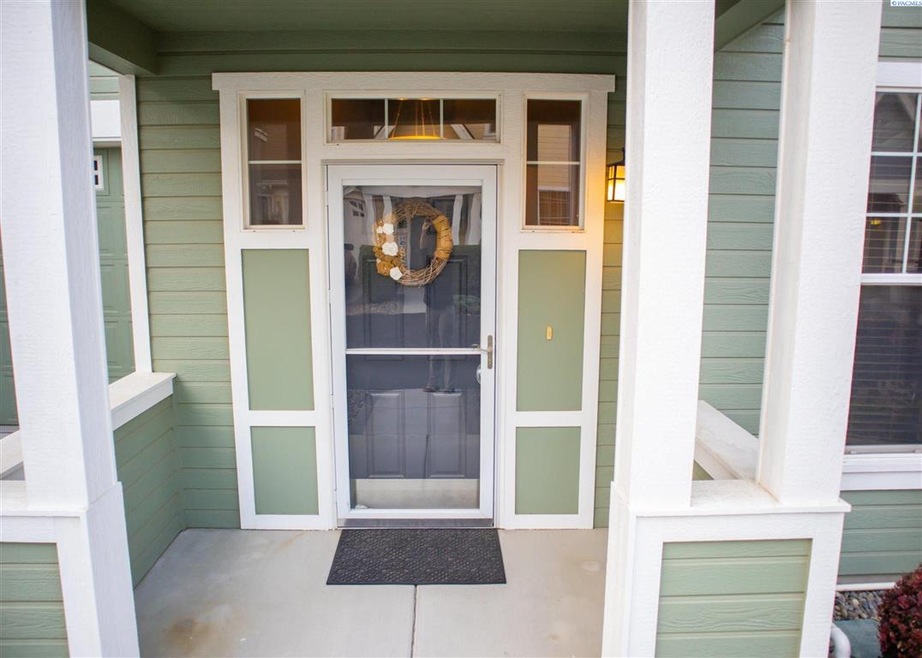 911 S Keller St, Kennewick, WA 99336 - photo 1