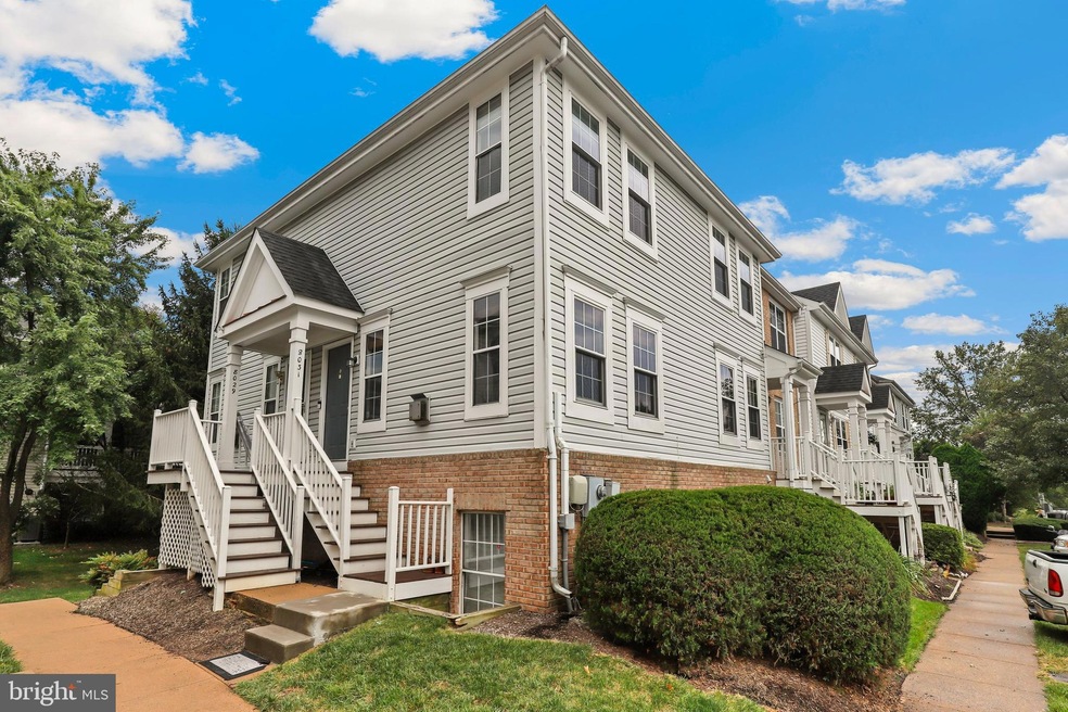 8031 Lantern Ct unit 122, Manassas, VA 20109 - photo 1
