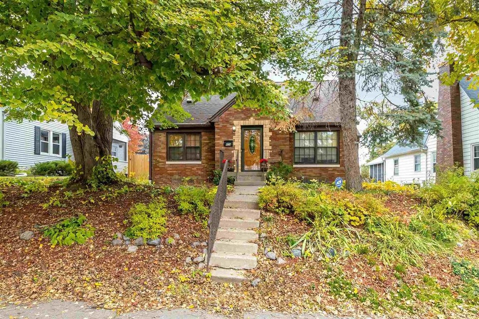 414 E High St, Davenport, IA 52803 - photo 1