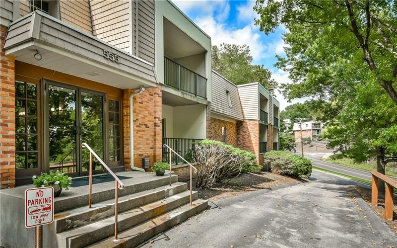 Welcome to 555 Sloop Road!