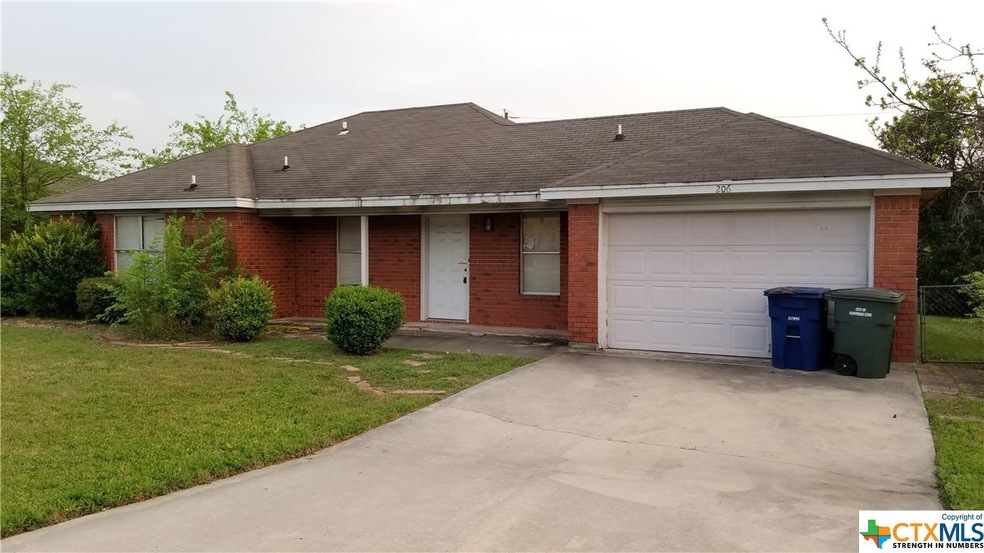 206 E Avenue A, Copperas Cove, TX 76522 - photo 1