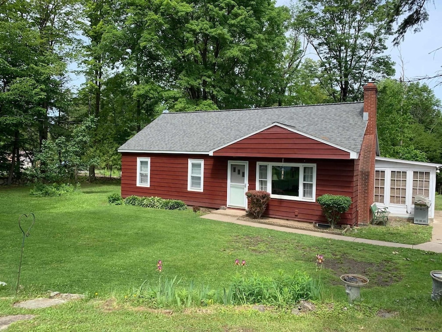 140 Droms Rd, Schenectady, NY 12302 - photo 1