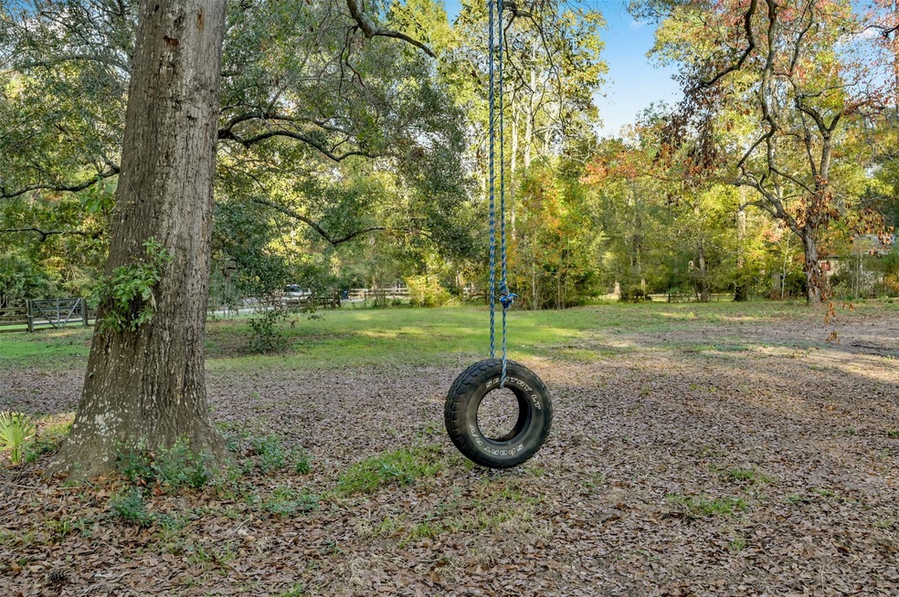 41621 S Brenda Ln, Magnolia, TX 77354 - photo 1