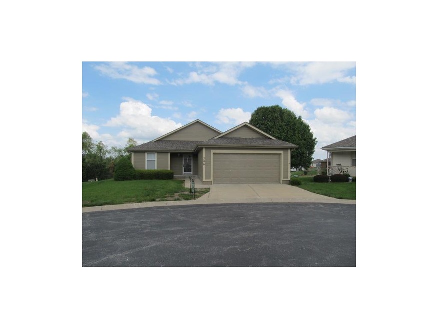 706 Twilight Ct, Raymore, MO 64083 - photo 1