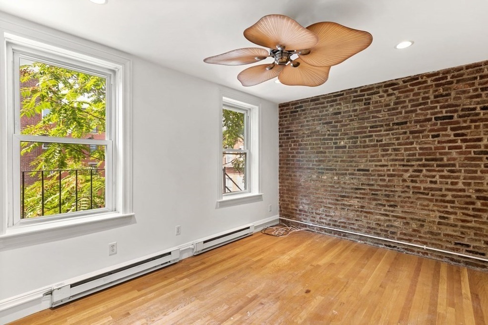 16 Henchman St unit 3R, Boston, MA 02113 - photo 1