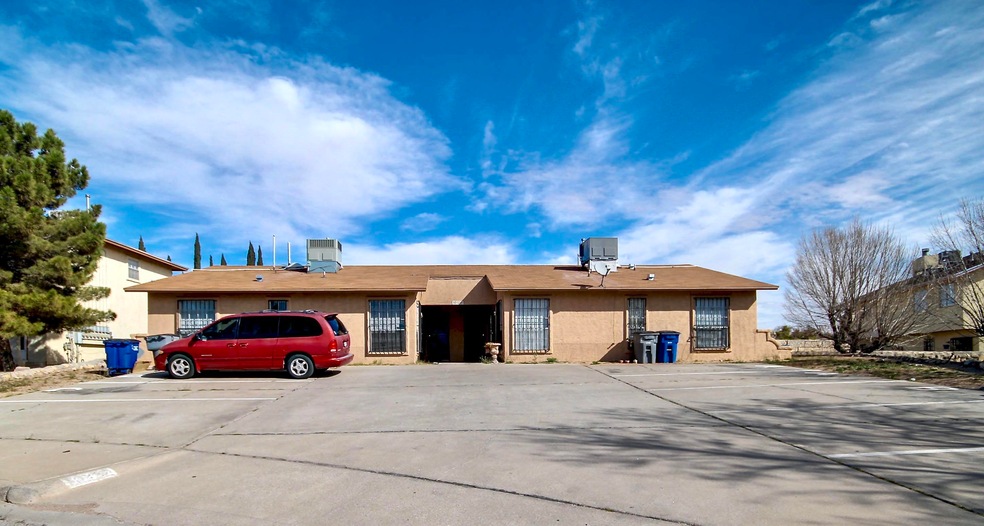10727 Forest Ridge Ln unit A-D, El Paso, TX 79935 - photo 1