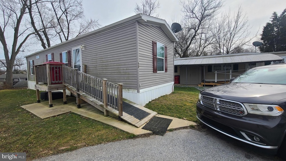 40 Mockingbird Ln, Phoenixville, PA 19460 - photo 1