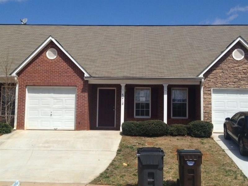 6018 Creekerton Blvd, McDonough, GA 30252 - photo 1