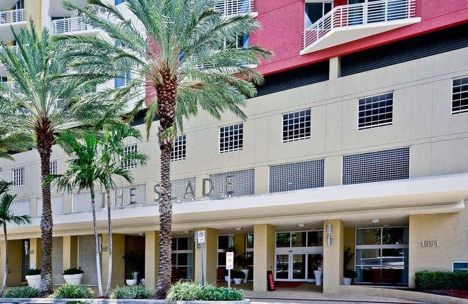 1551 N Flagler Dr 1012 West-small-002-53