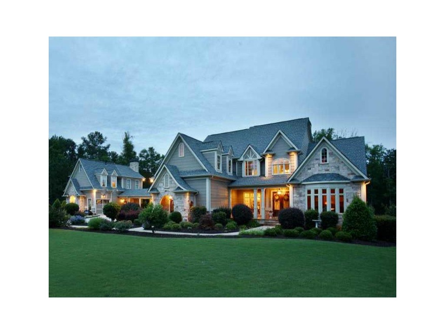 Exterior Front. Privately located estate on 3 meti