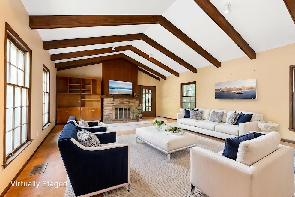 1631 Roxbury (Interior)-22 virtually sta