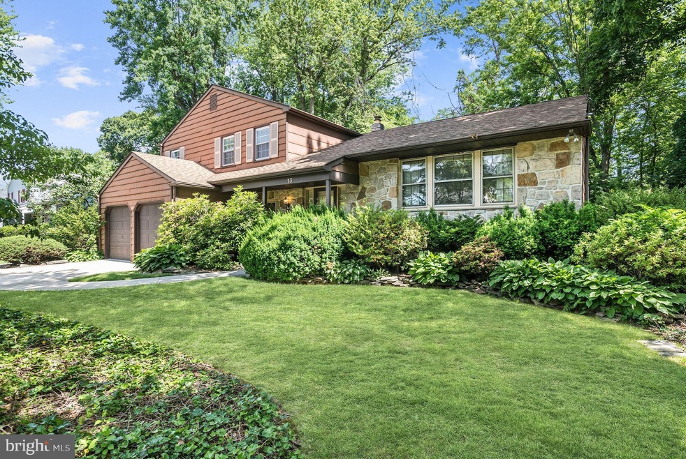 13 Silvertop Ln, Cherry Hill, NJ 08002 - photo 1