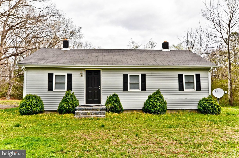 12827 W Hatton Rd, Newburg, MD 20664 - photo 1