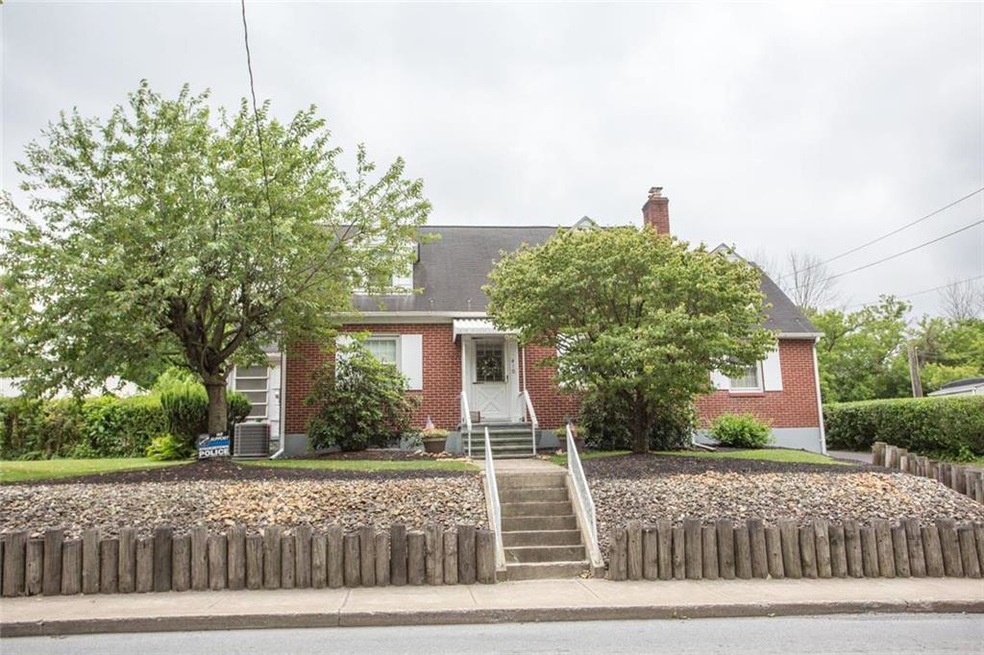 410 Main St, Stockertown, PA 18083 - photo 1