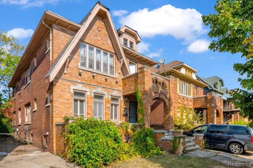 3782 Tyler St, Detroit, MI 48238 - photo 1