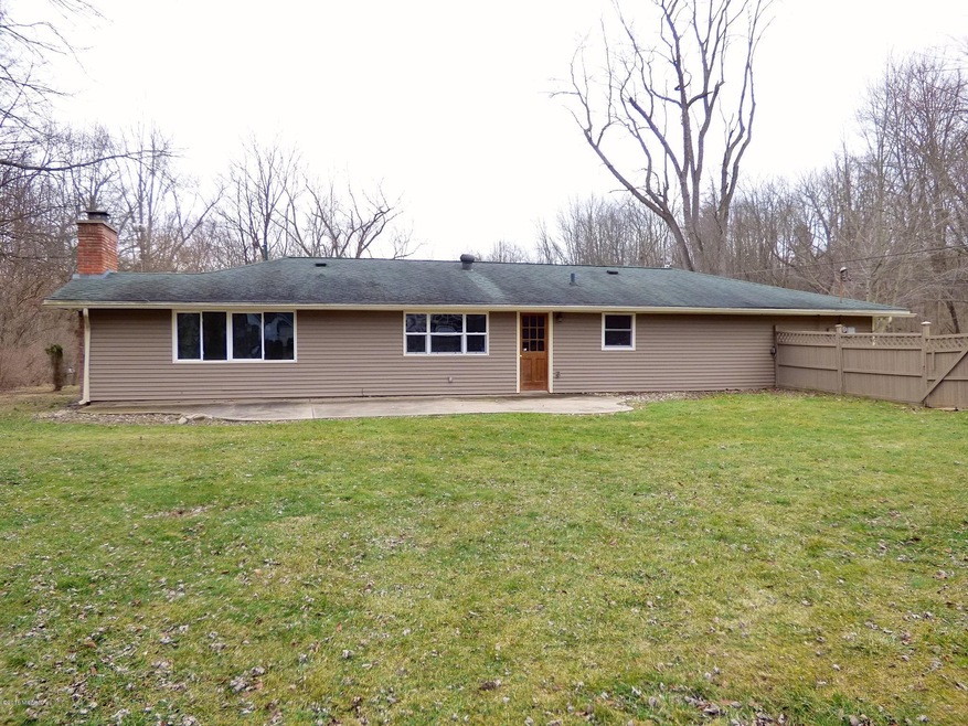 1519 Parkside Ln, Niles, MI 49120 - photo 1