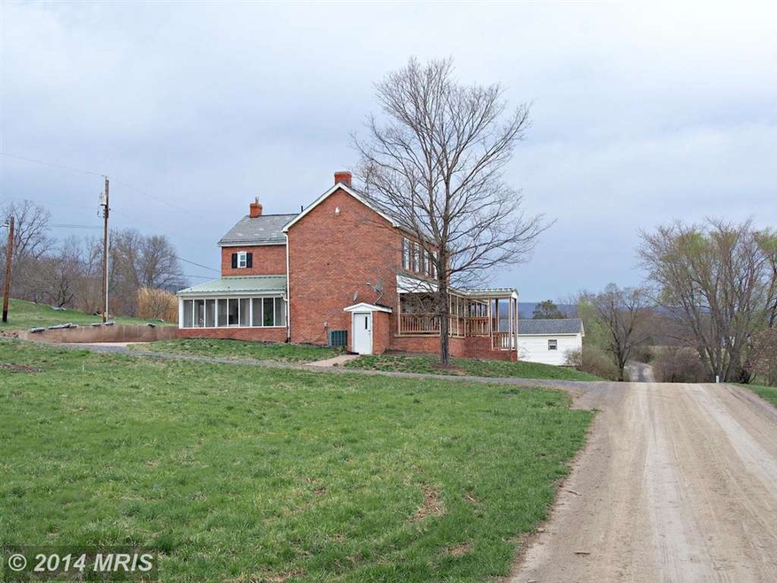 356 Puffenburger Ln, Hedgesville, WV 25427 - photo 1