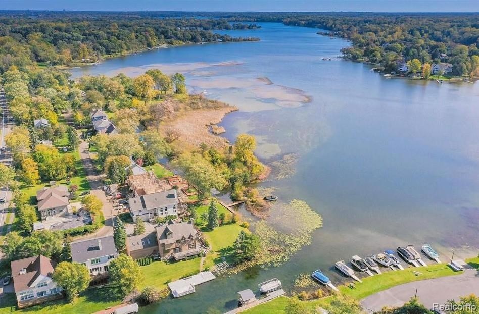 Lots Green Lake Langtoft, West Bloomfield Township, MI 48324 - photo 1