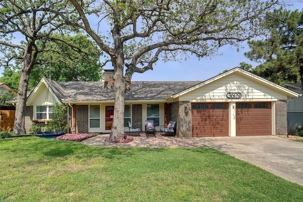 3609 Berwick Ln, Bedford, TX 76021 - photo 1