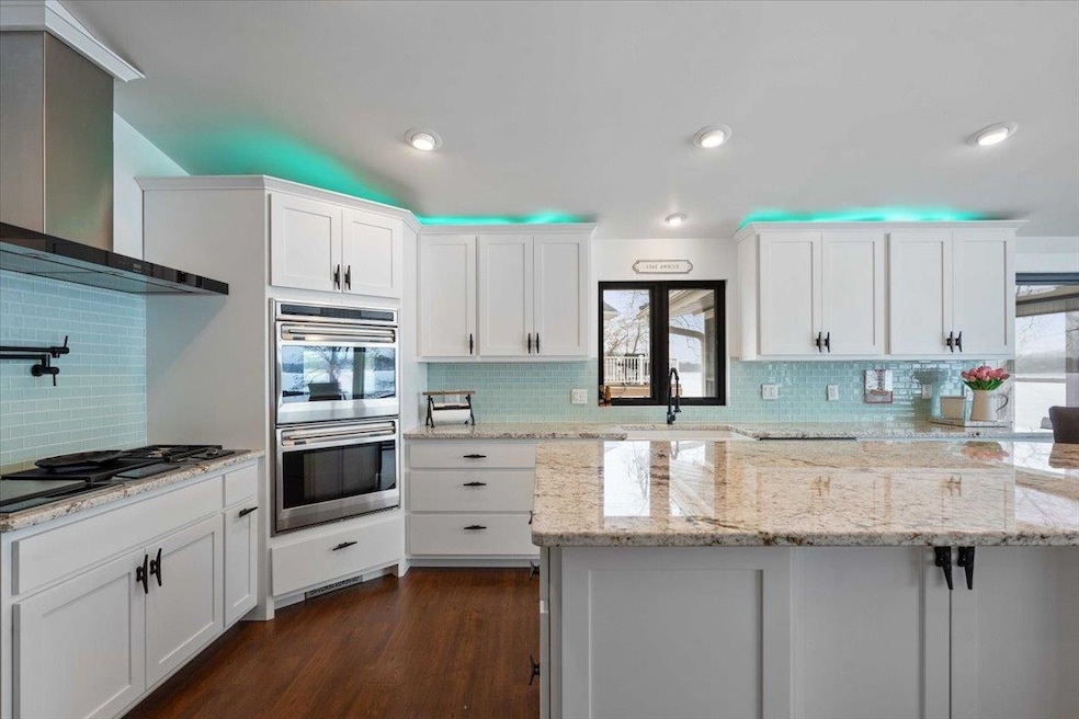 N2348 Trails End Rd, Lodi, WI 53555 - photo 1