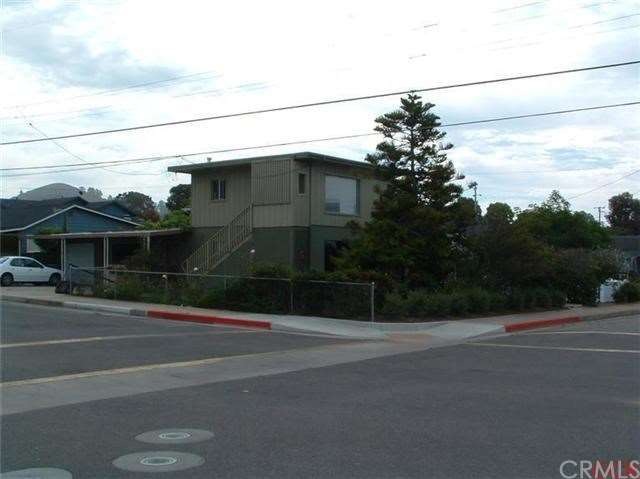 The corner of Monterey and Dunes
