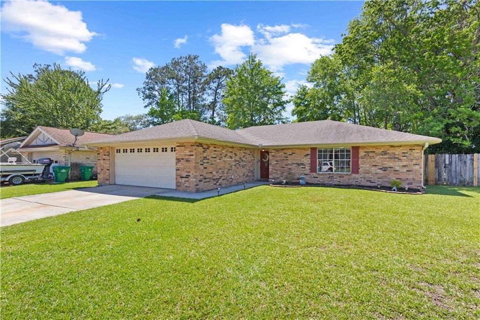 417 Timberlane Dr, Slidell, LA 70458 - photo 1