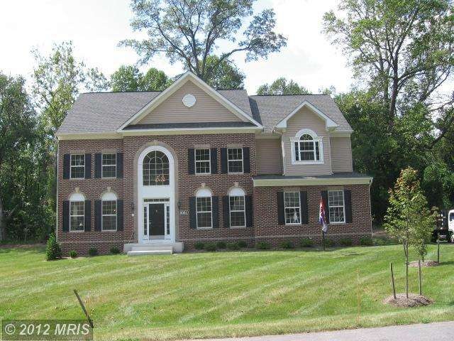 6004 Glennberry Ct, Glenn Dale, MD 20769 - photo 1