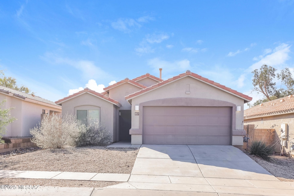 000-photo-front-view-13465061