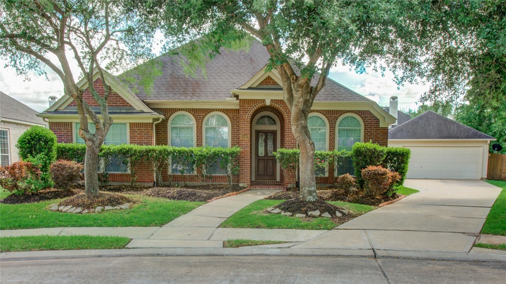 21927 Rivergate Ct, Richmond, TX 77469 - photo 1