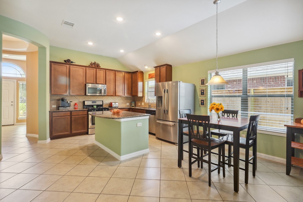 28538 Lockeridge Springs Dr, Spring, TX 77386 - photo 1